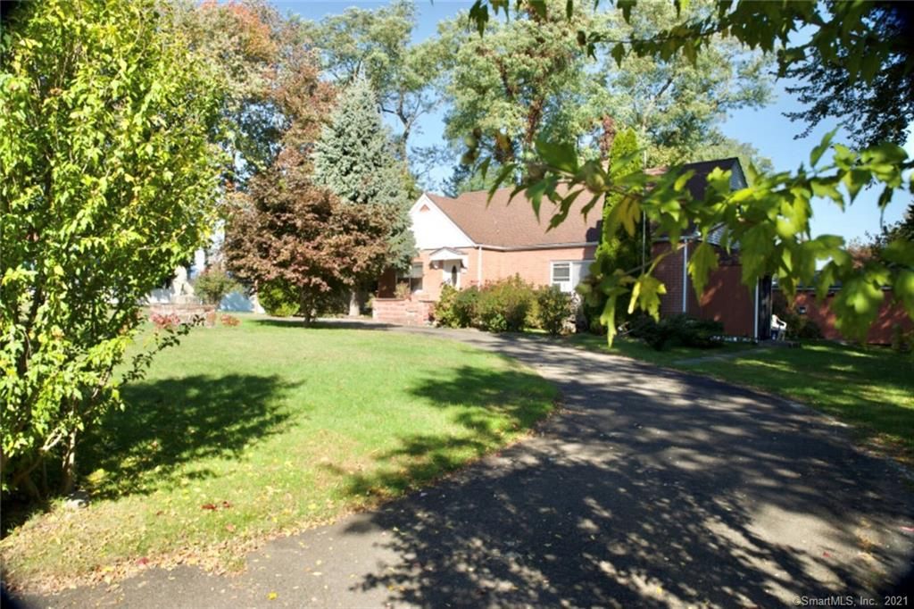 30 Lawn St, Bridgeport, CT 06606