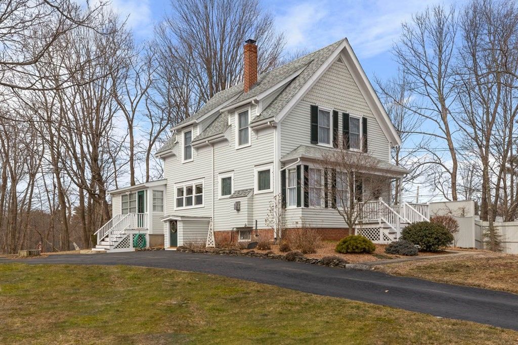 6 Maple St, Wenham, MA 01984
