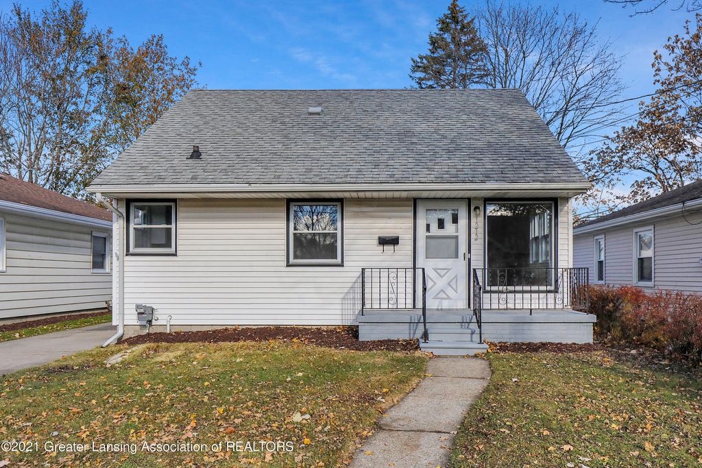 1212 Berten St, Lansing, MI 48910