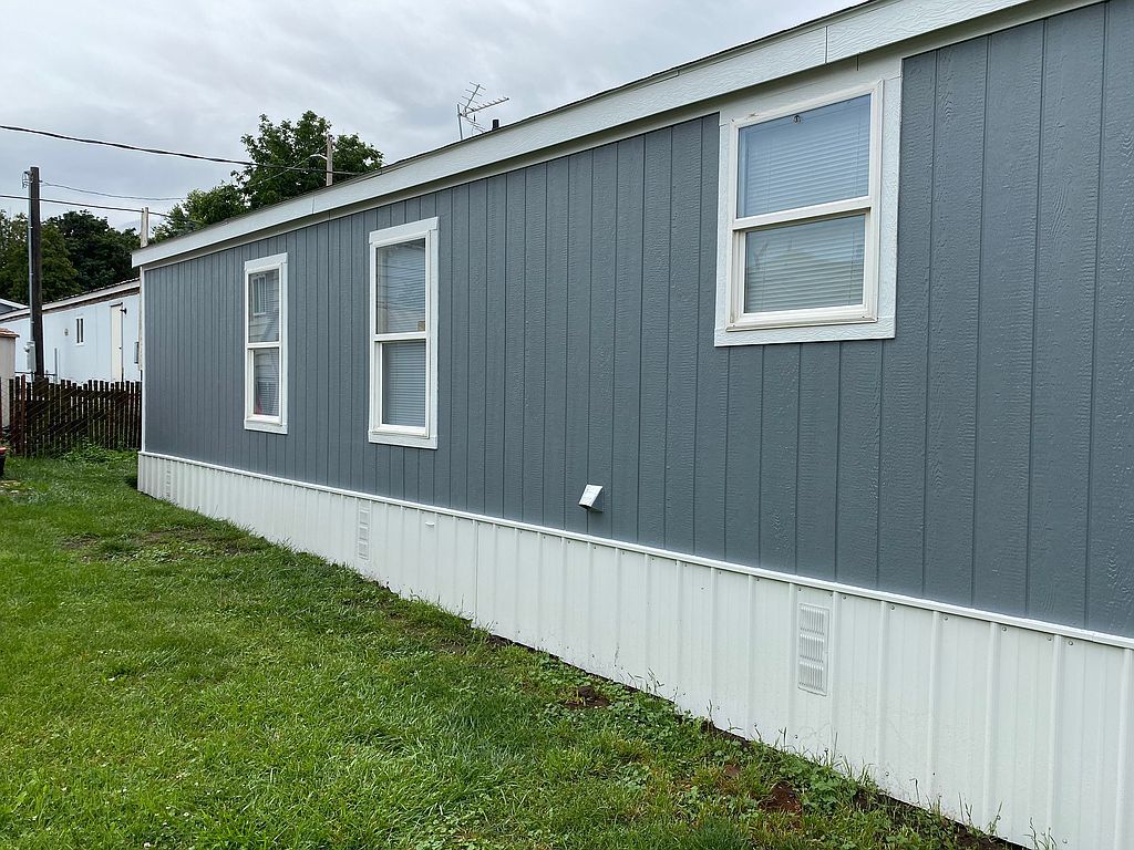 3225 6th St 12, Lewiston, ID 2 Bed, 3 Bath Mobile / Manufactured