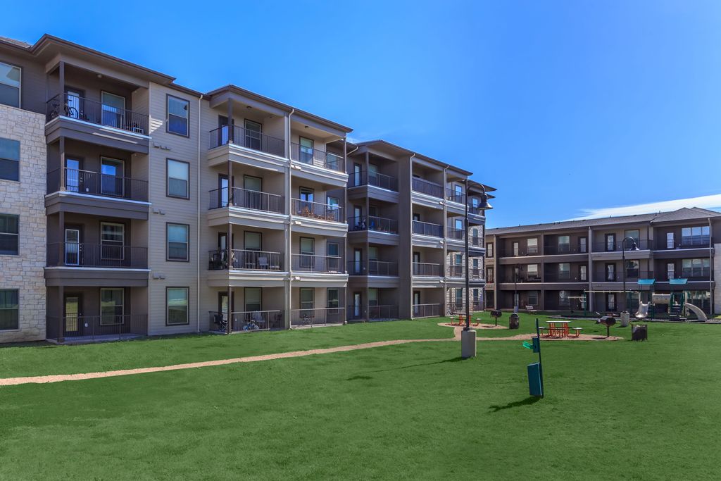 300 Ferguson Dr, Austin, TX 78753