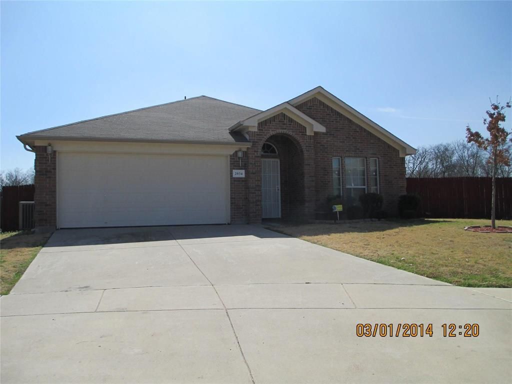 2034 Cliffside Dr, Arlington, TX 76018