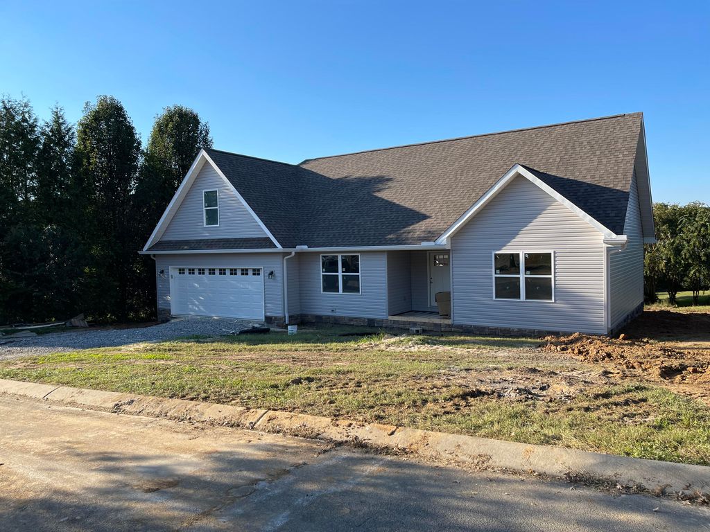 100 Wind Chase Way, Madisonville, TN 37354