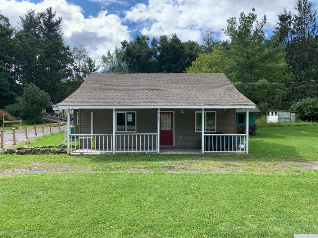 9057 Route 32, Cairo, NY 12413
