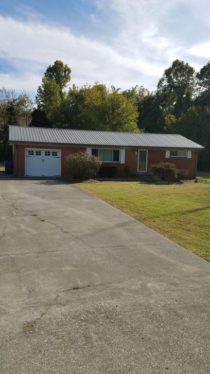 3708 Cunningham Rd, Knoxville, TN 37918