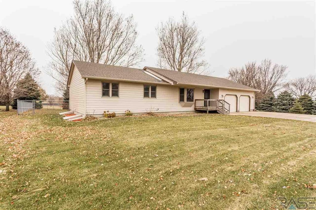 202 S Carlson St, Humboldt, SD 57035 Trulia