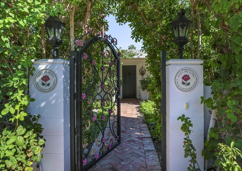 148 W Camino Descanso, Palm Springs, CA 92264