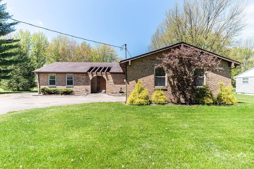 3719 Maplewood Dr, Amelia, OH 3 Bed, 3 Bath SingleFamily Home 29