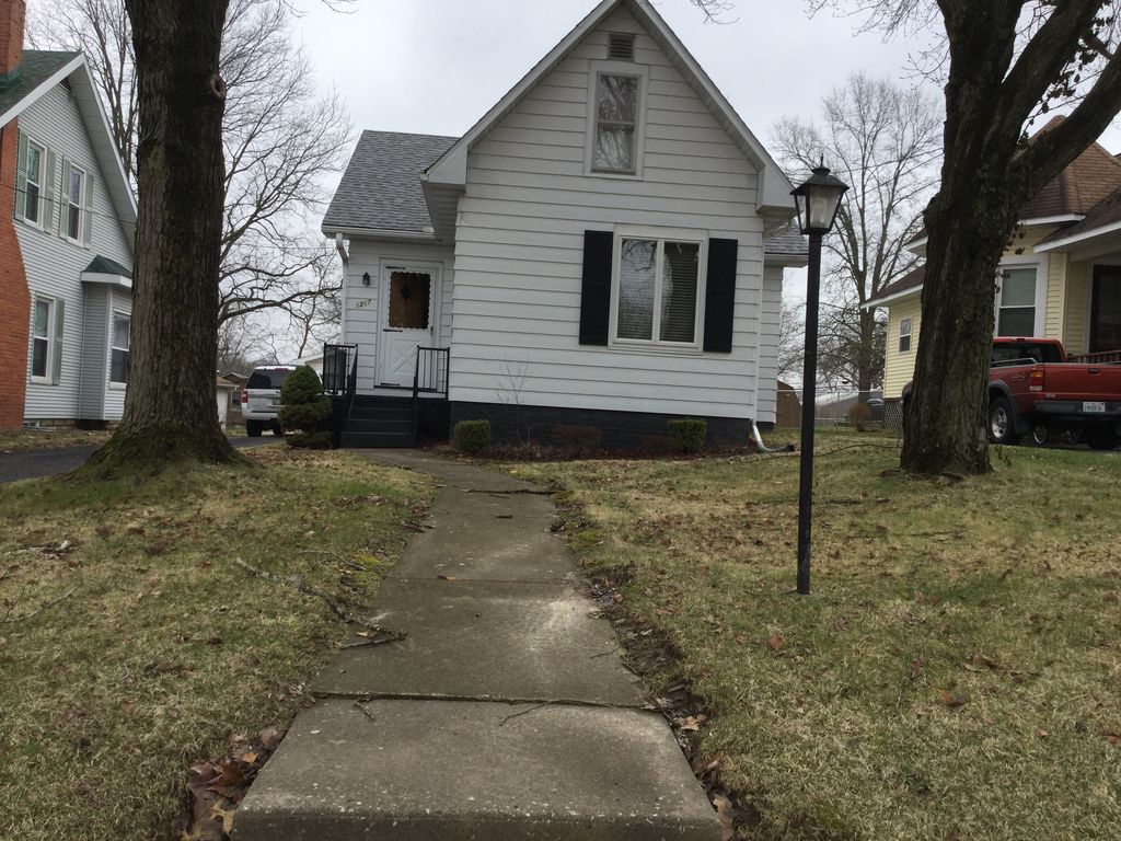 1217 S Main St, Hillsboro, IL 62049 Trulia