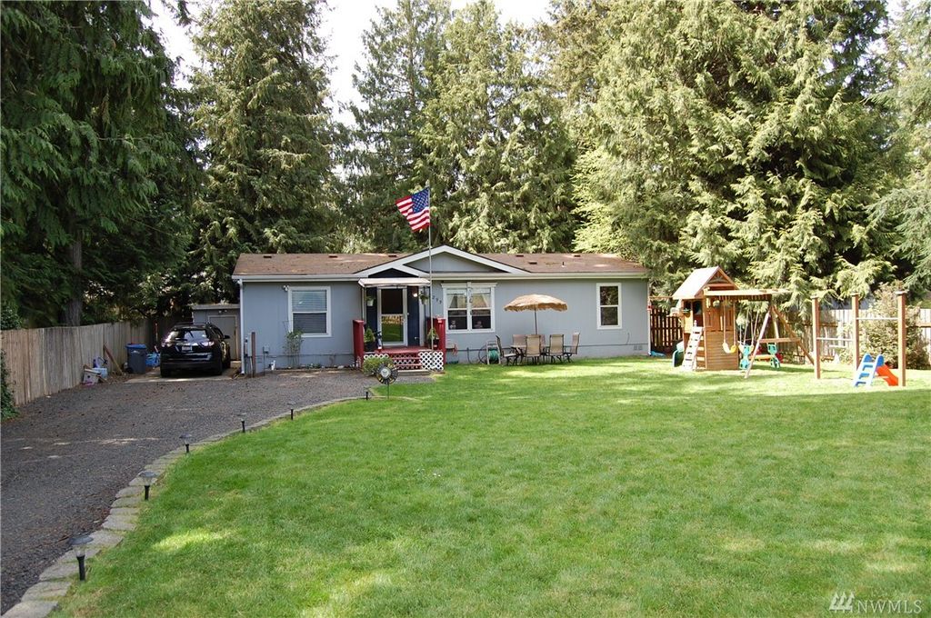 22295 Sunridge Way NE, Poulsbo, WA 98370