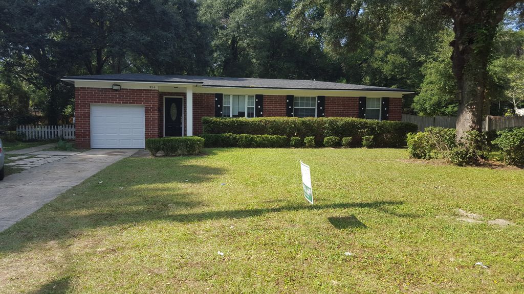 1814 Sprinkle Dr, Jacksonville, FL 32211