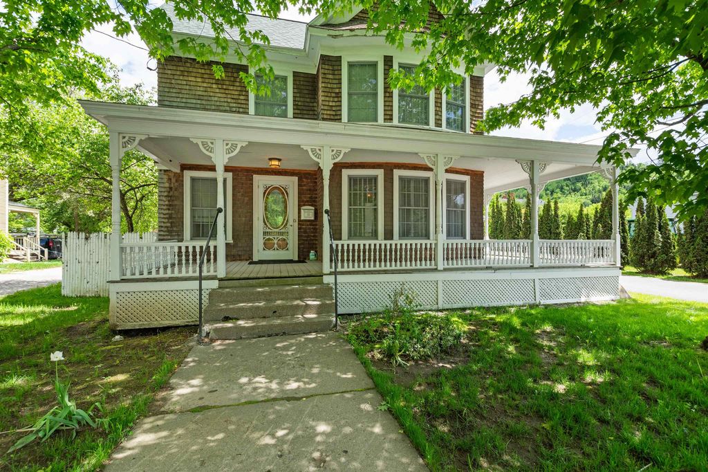 10 Monadnock Street, Colebrook, NH 03576 SingleFamily Home for Sale