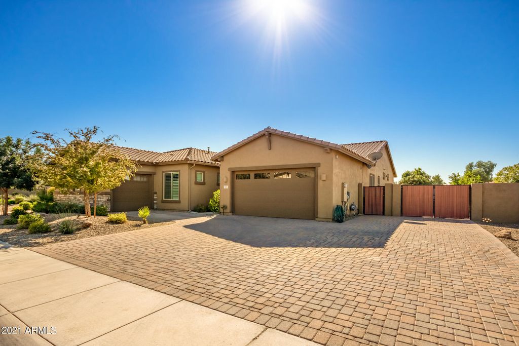 915 E Reliant St, Gilbert, AZ 85298