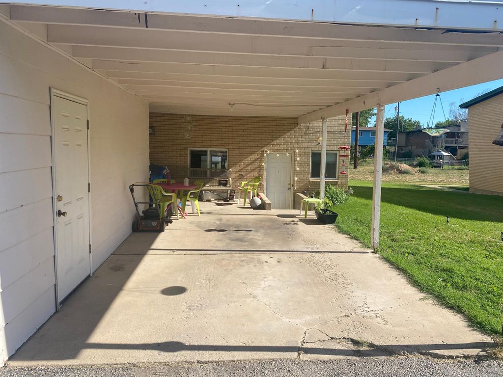 4596 S 2350 W #D, Roy, UT 84067