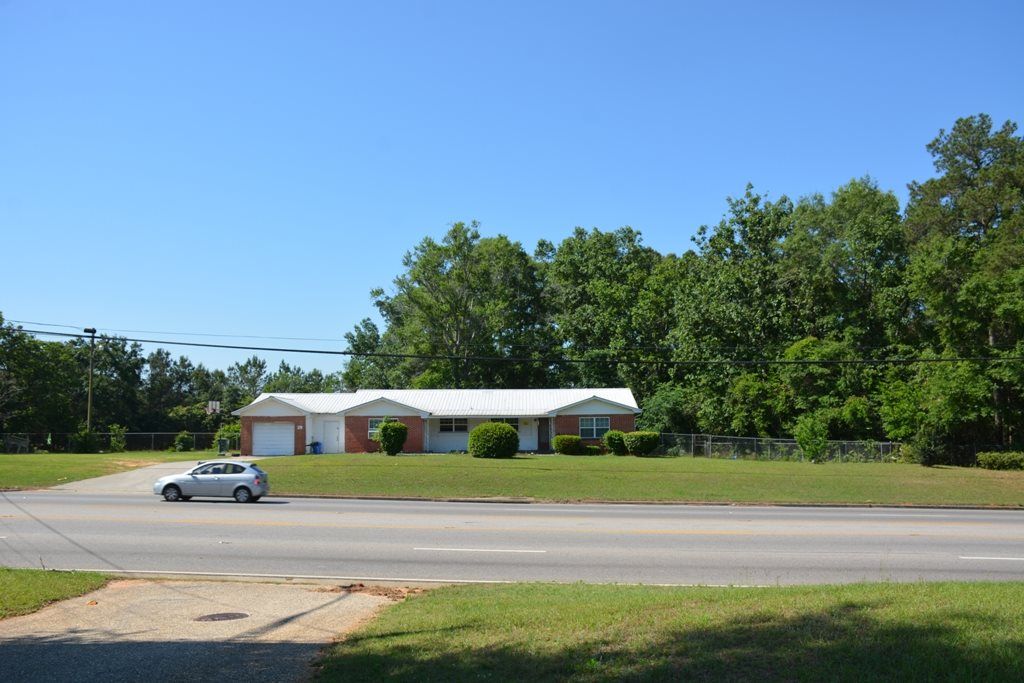 1412 E Park Ave, Enterprise, AL 3 Bed, 1 Bath SingleFamily Home 5