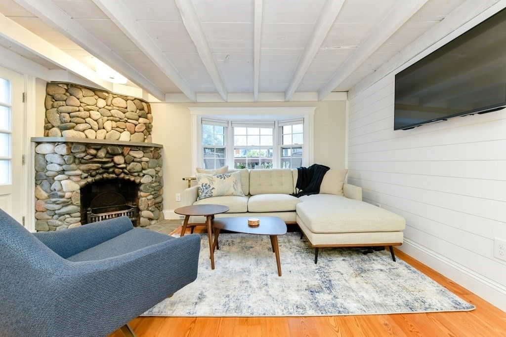 60 Front St, Marblehead, MA 01945