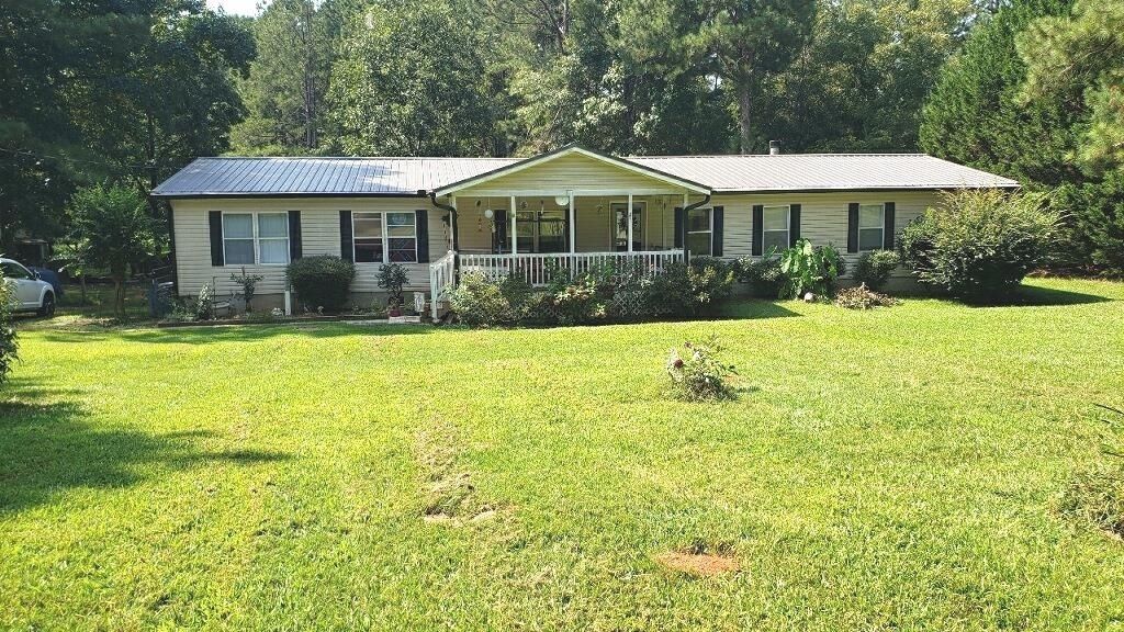 460 Davis Rd, Locust Grove, GA 30248