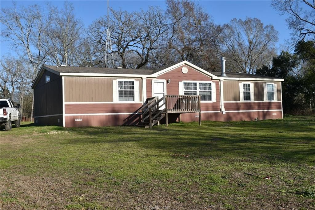 256 Yaupon Dr, Caldwell, TX 77836