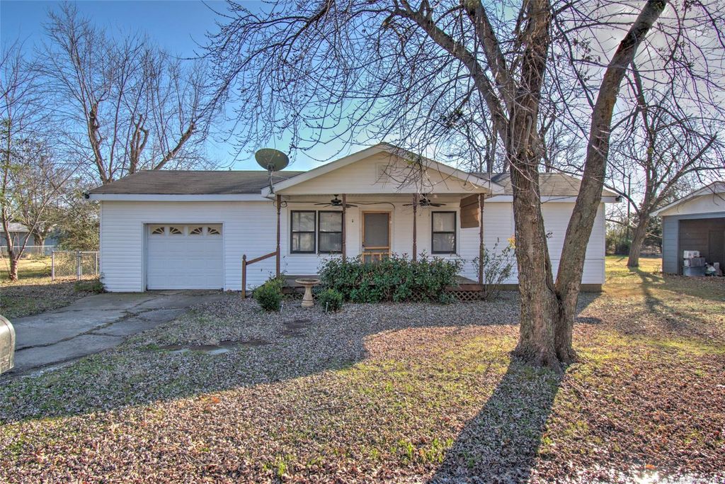 902 W Spruce St, Haskell, OK 74436 Trulia