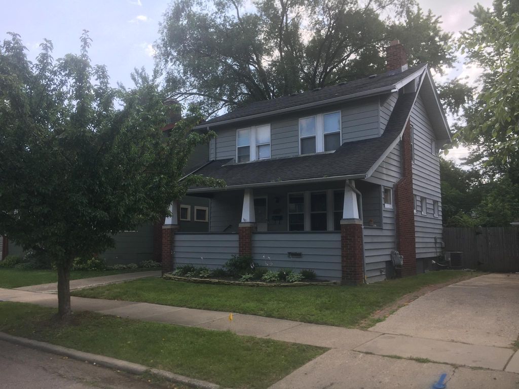 431 W Saratoga Ave, Ferndale, MI 48220