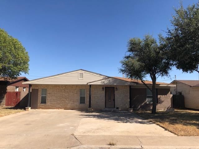 705 Spraberry Dr, Midland, TX 79703