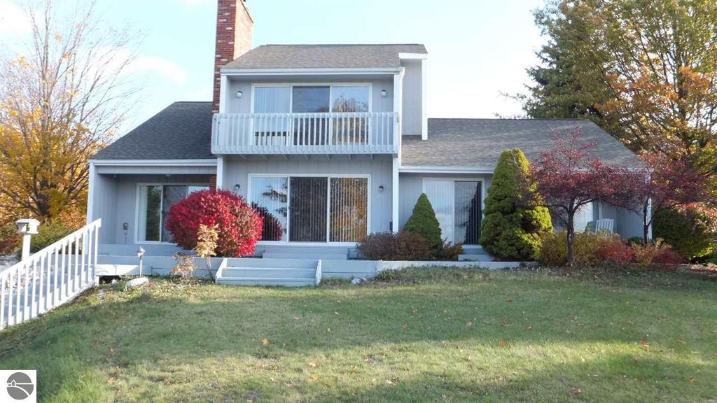 8427 Timber Ln, Beulah, MI 49617 Trulia