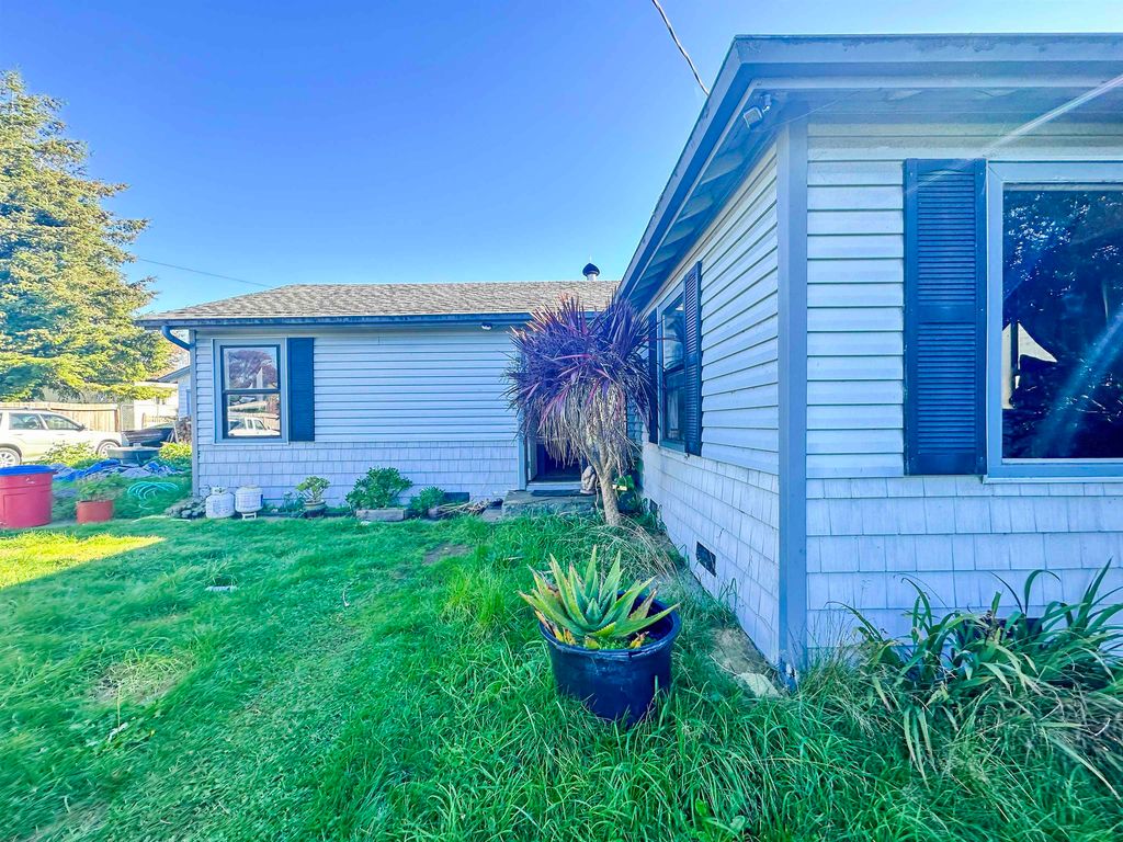 1275 Harrold St, Crescent City, CA 95531 Trulia