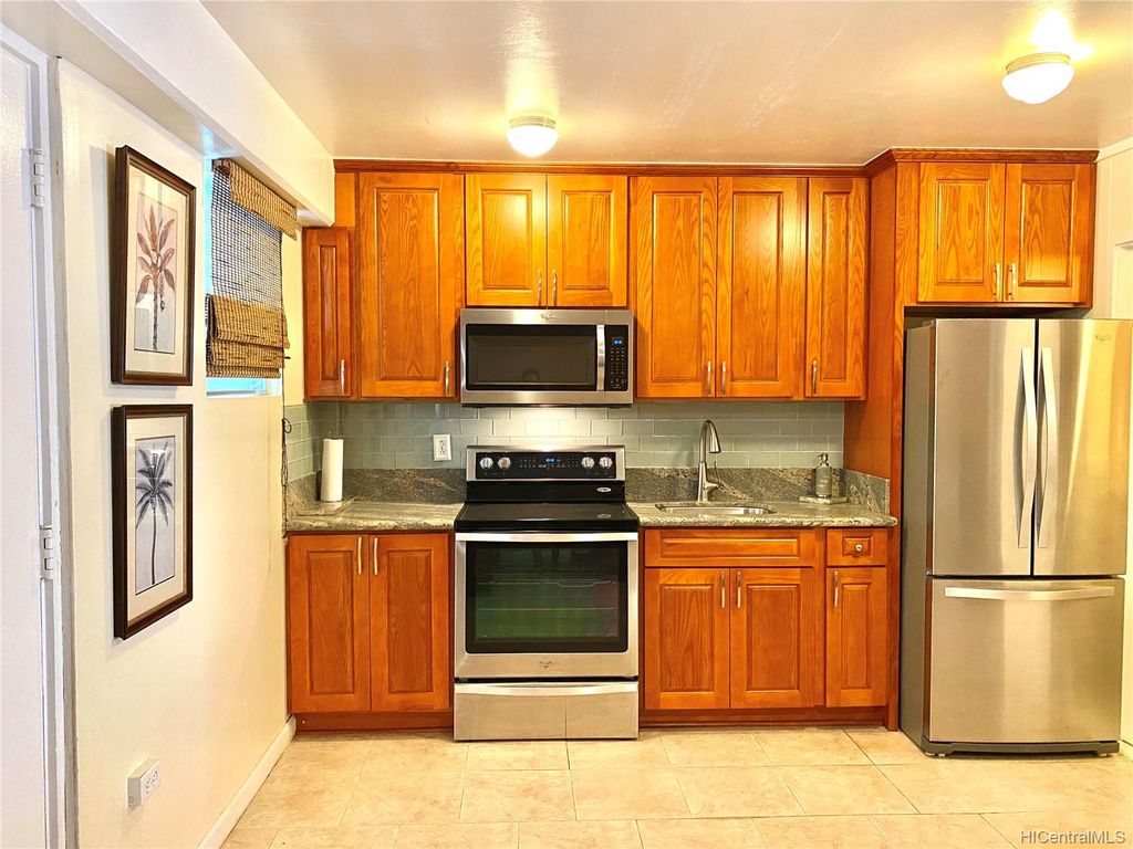 410 Nahua St #205, Honolulu, HI 96815