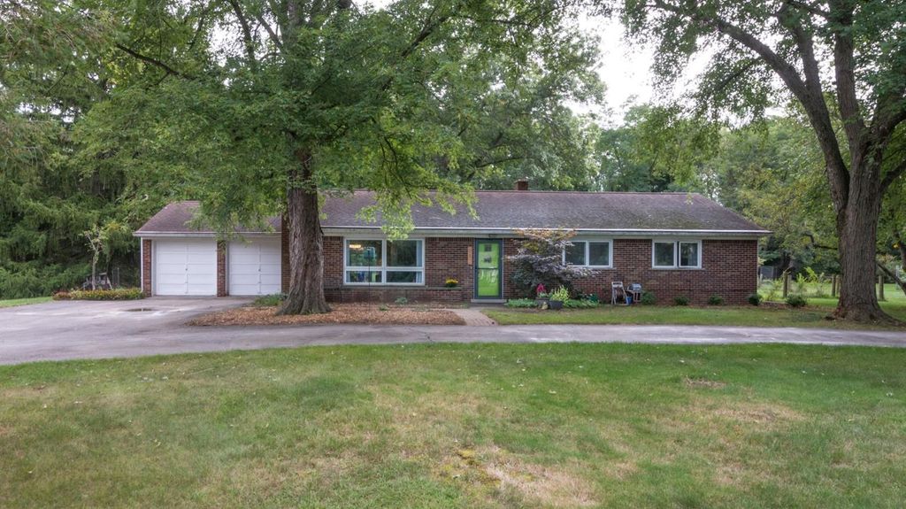 912 Honey Creek Dr, Ann Arbor, MI 48103