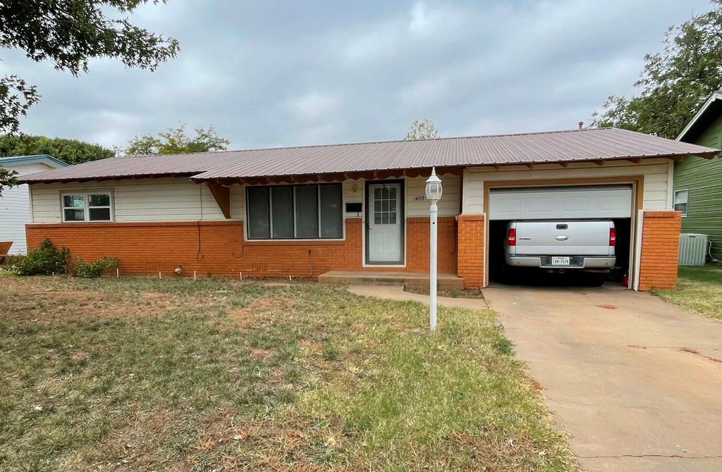 1409 Floydada St, Plainview, TX 79072 Trulia