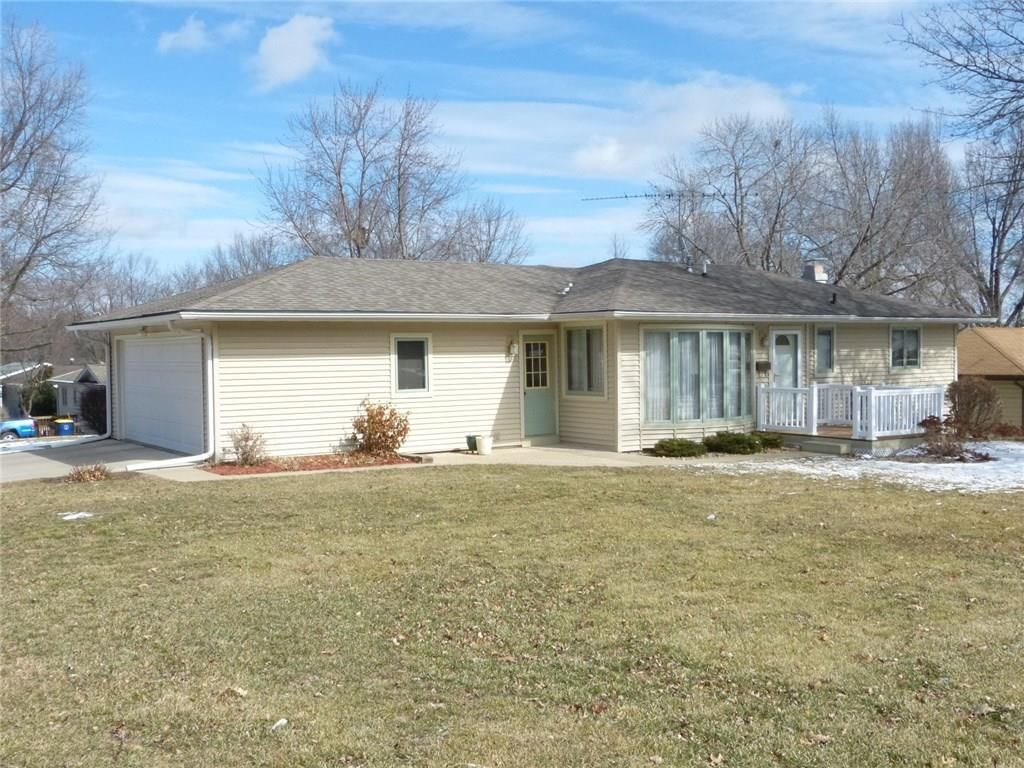 206 University St, Pella, IA 50219 Trulia