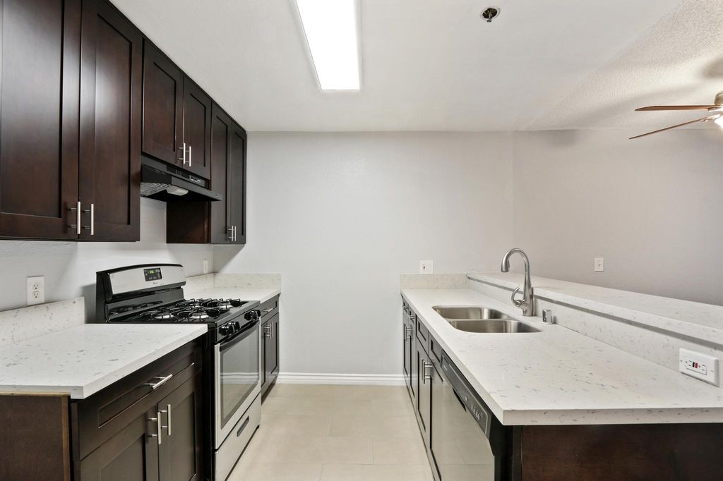 369 Columbia Ave, Los Angeles, CA 90017