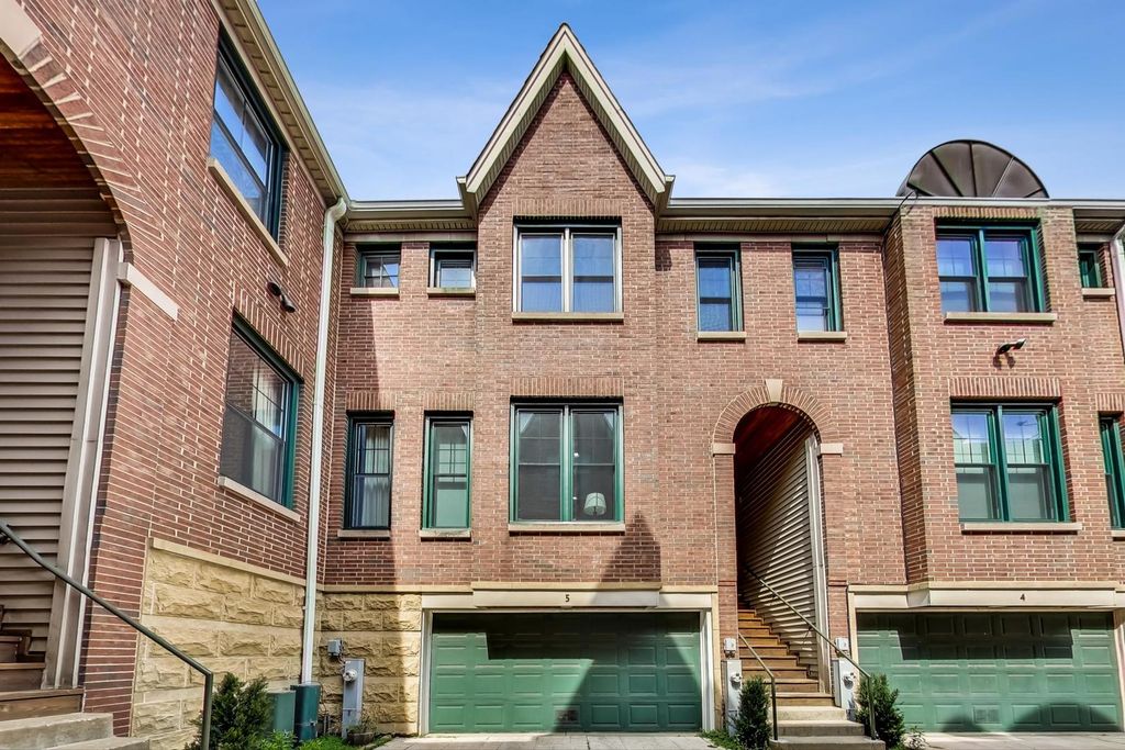 2140 N Winchester Ave #5, Chicago, IL 60614