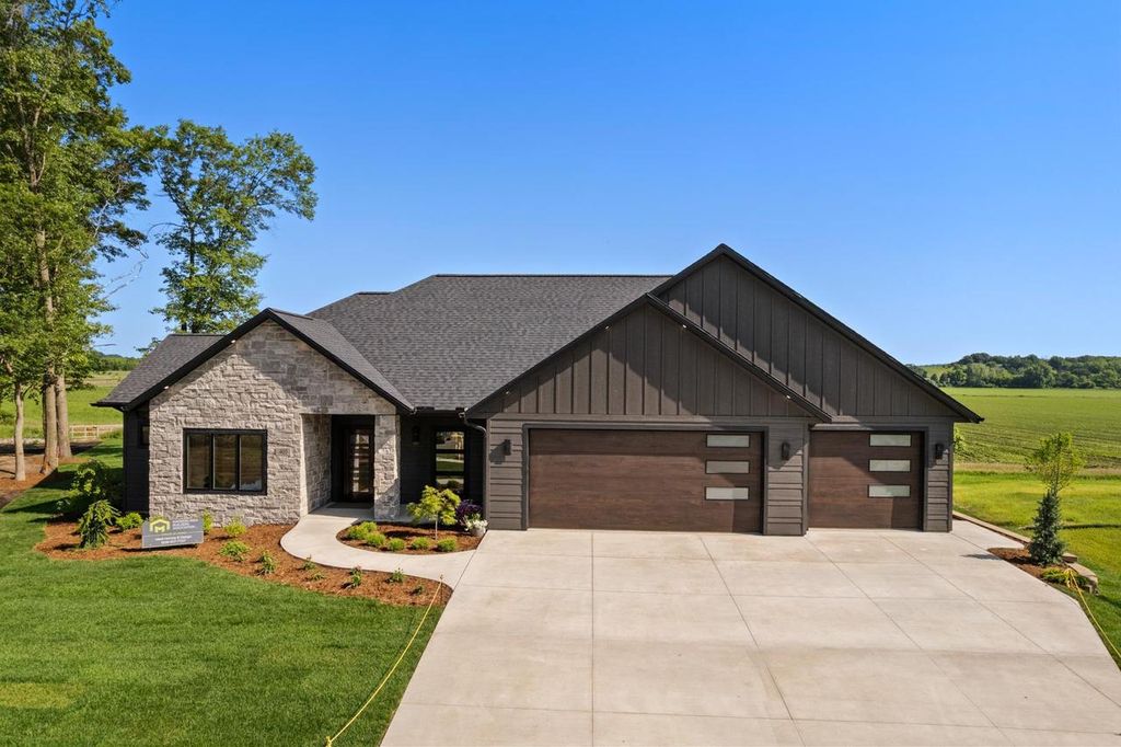 405 Prairie View Drive, Portage, WI 53901 | MLS# 2002618 | Trulia