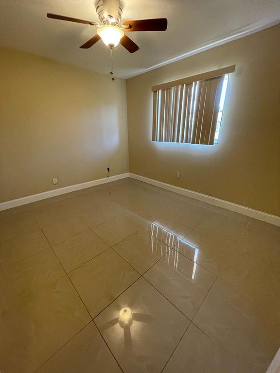 4121 Stirling Rd #403, Dania Beach, FL 33314