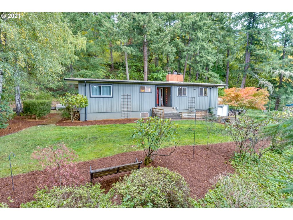 215 P G Sweet Rd, Kelso, WA 98626