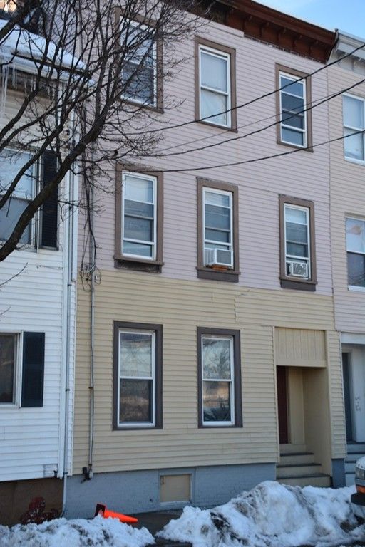 156 Bremen St, East Boston, MA 02128