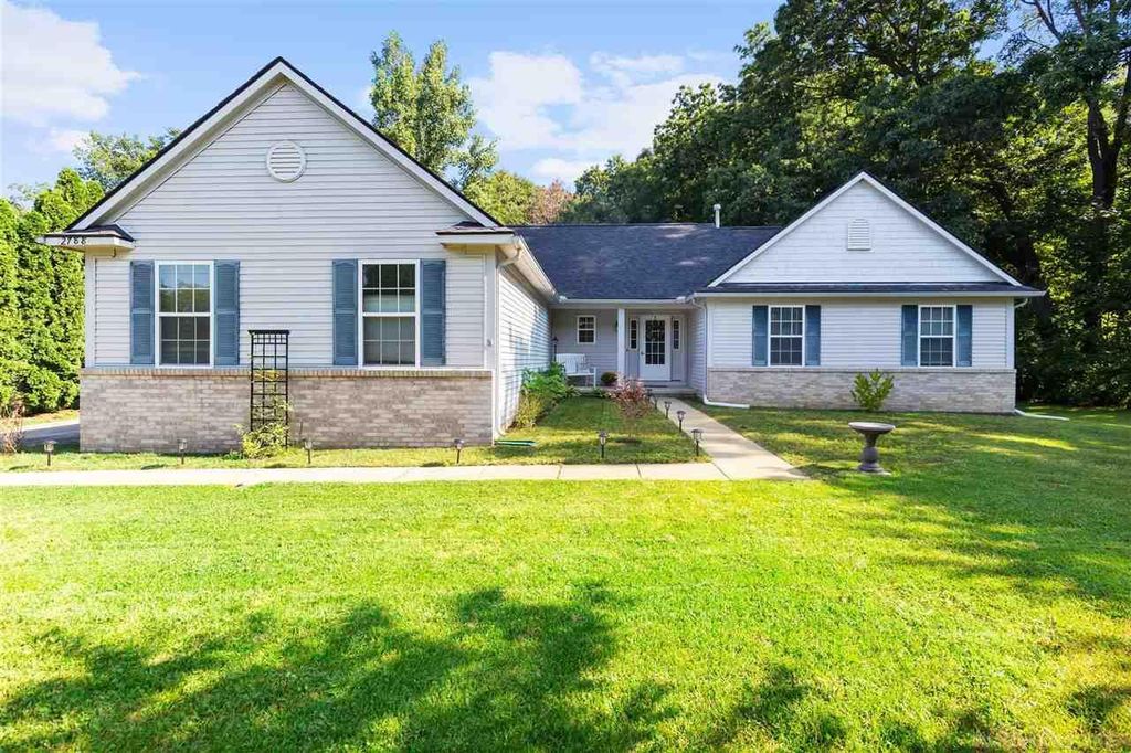 2788 Clydesdale Ct, Pinckney, MI 48169