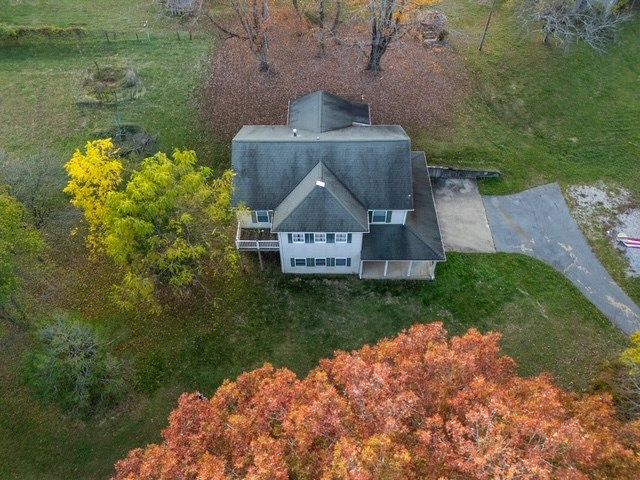view 41st full size image of this home