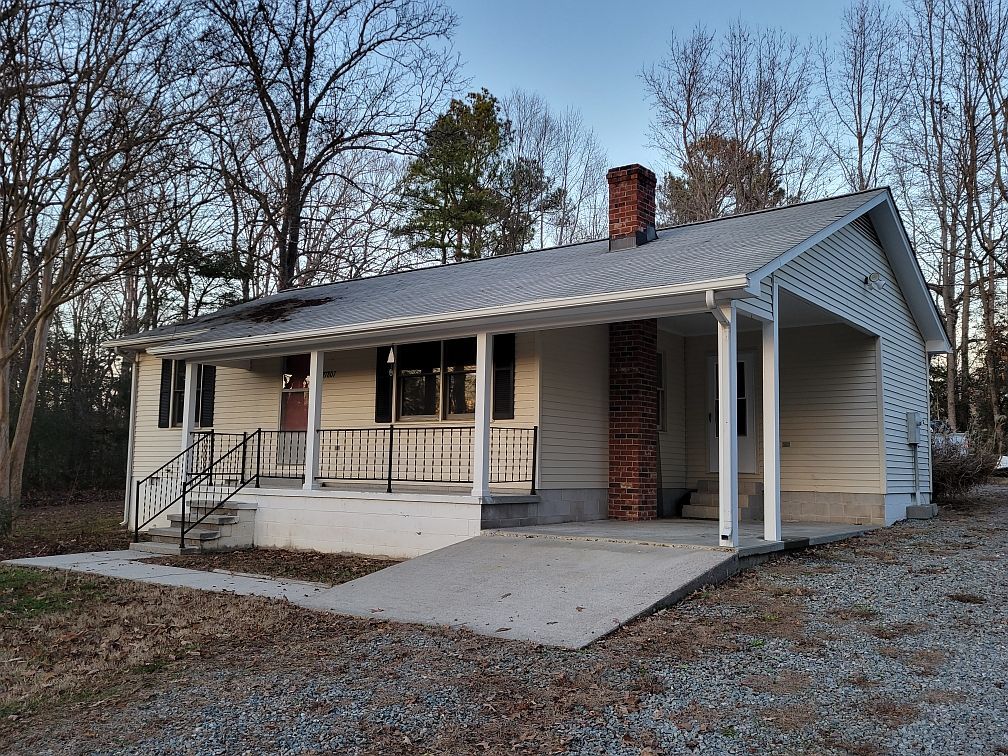27807 Tidewater Trl #B, Dunnsville, VA 22454