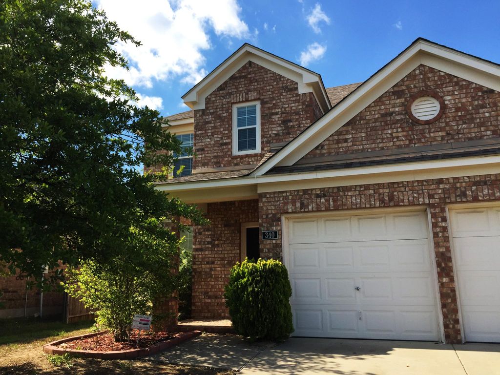 340 Turquoise Dr, Fort Worth, TX 76131