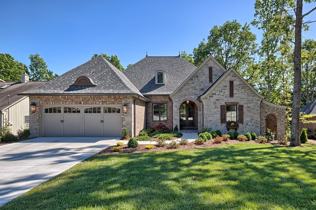 314 Stonehenge Dr #RY9CZ8, Crossville, TN 38558 - See Est
