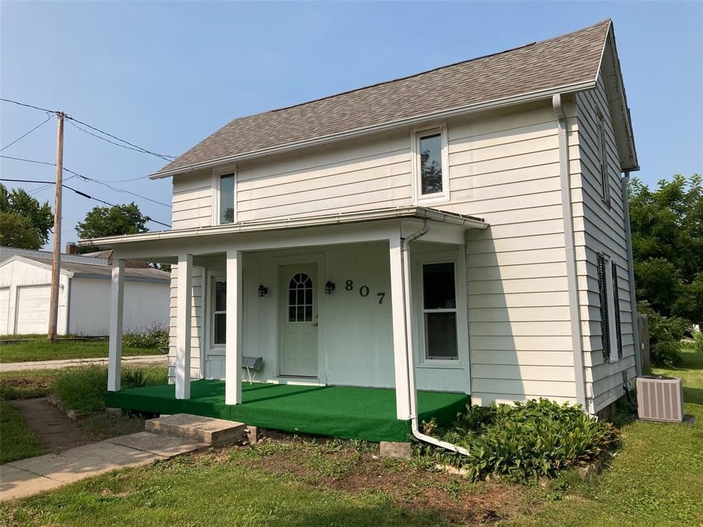807 3rd Ave, Vinton, IA 52349