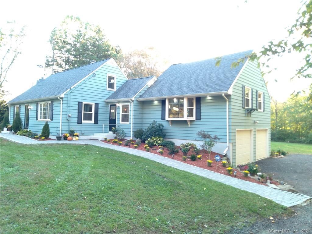 1096 Johnson Rd, Woodbridge, CT 06525