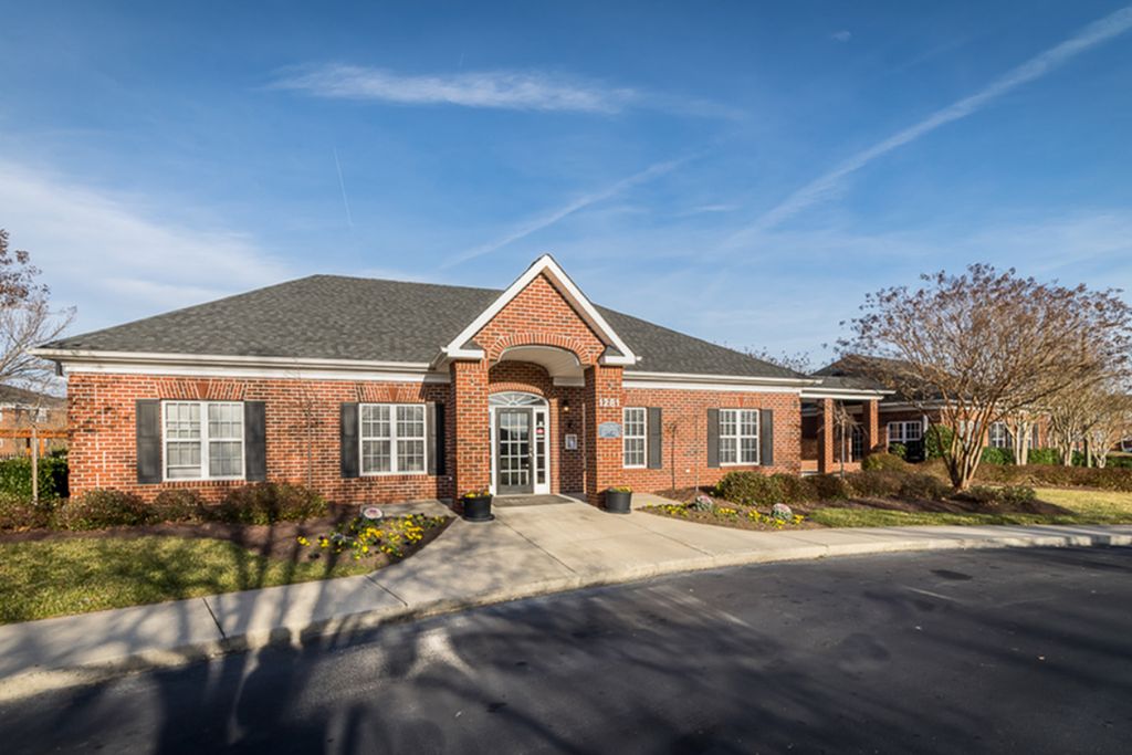 1281 Old Plank Rd, High Pt, NC 27265
