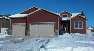 3122 Cody Dr, Dickinson, ND 58601