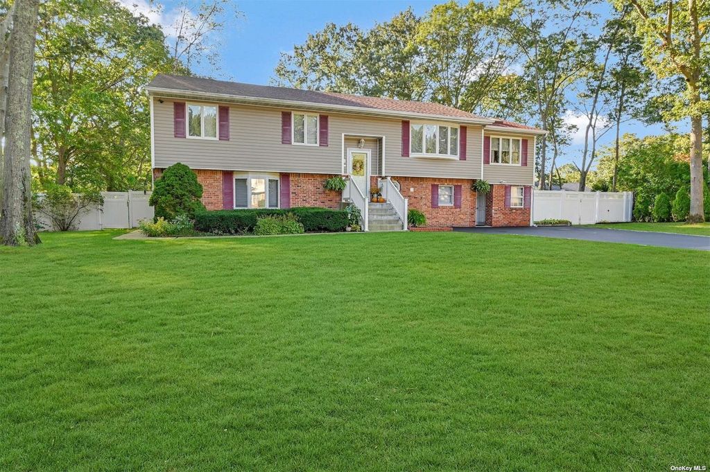 4 Glen Avenue, Farmingville, NY 11738 Trulia