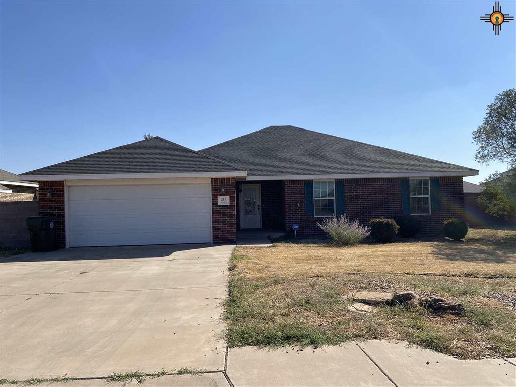 213 Carmel Ln, Clovis, NM 88101