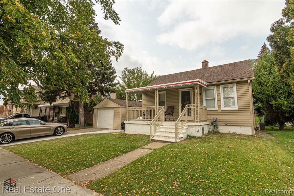 14410 Lithgow St, Dearborn, MI 48126