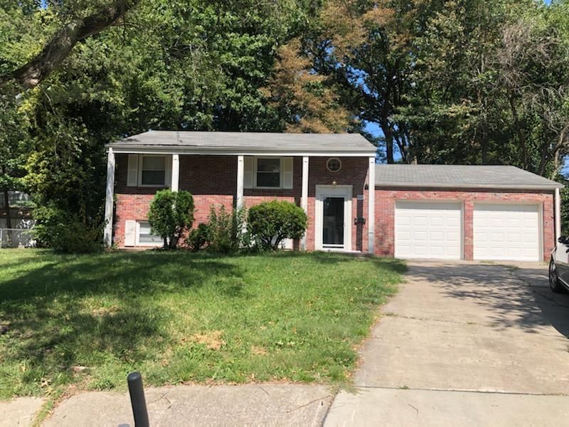 9925 Benson St, Overland Park, KS 66212